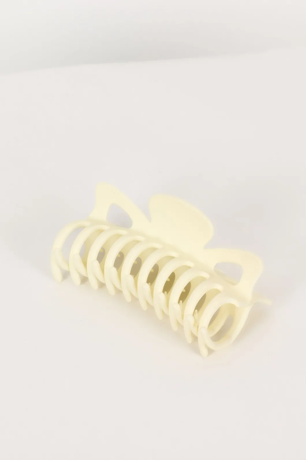 Fayt Accessories | APRIL CLIP VANILLA