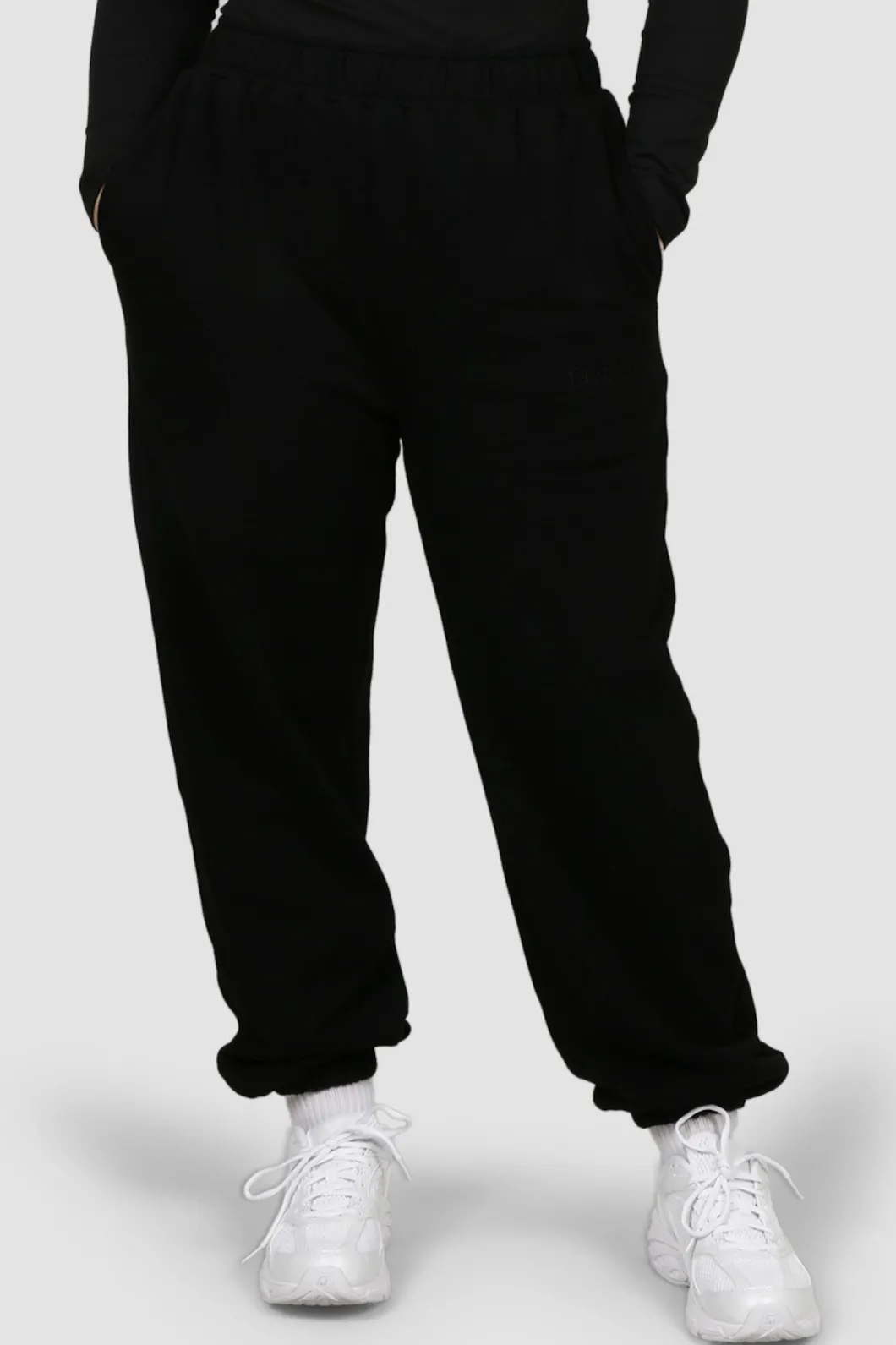 Fayt Sets | CUFF SWEATPANT BLACK