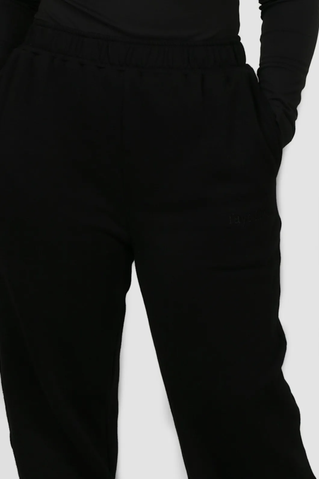 Fayt Sets | CUFF SWEATPANT BLACK