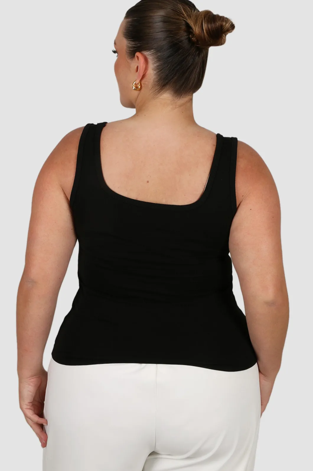 Fayt Tops | Activewear | LOGO TANK BLACKOUT