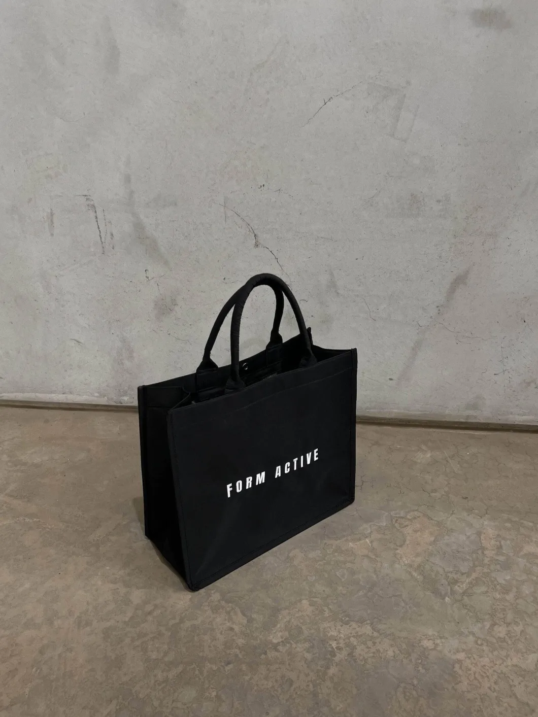 Fayt Activewear | Activewear | FORM ACTIVE TOTE BAG