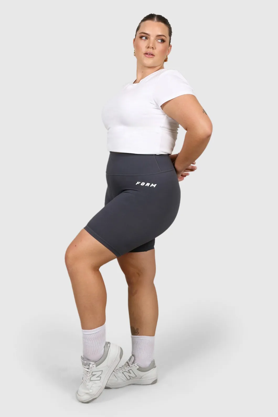 Fayt Activewear | Activewear | FORM BASE SHORT GREY
