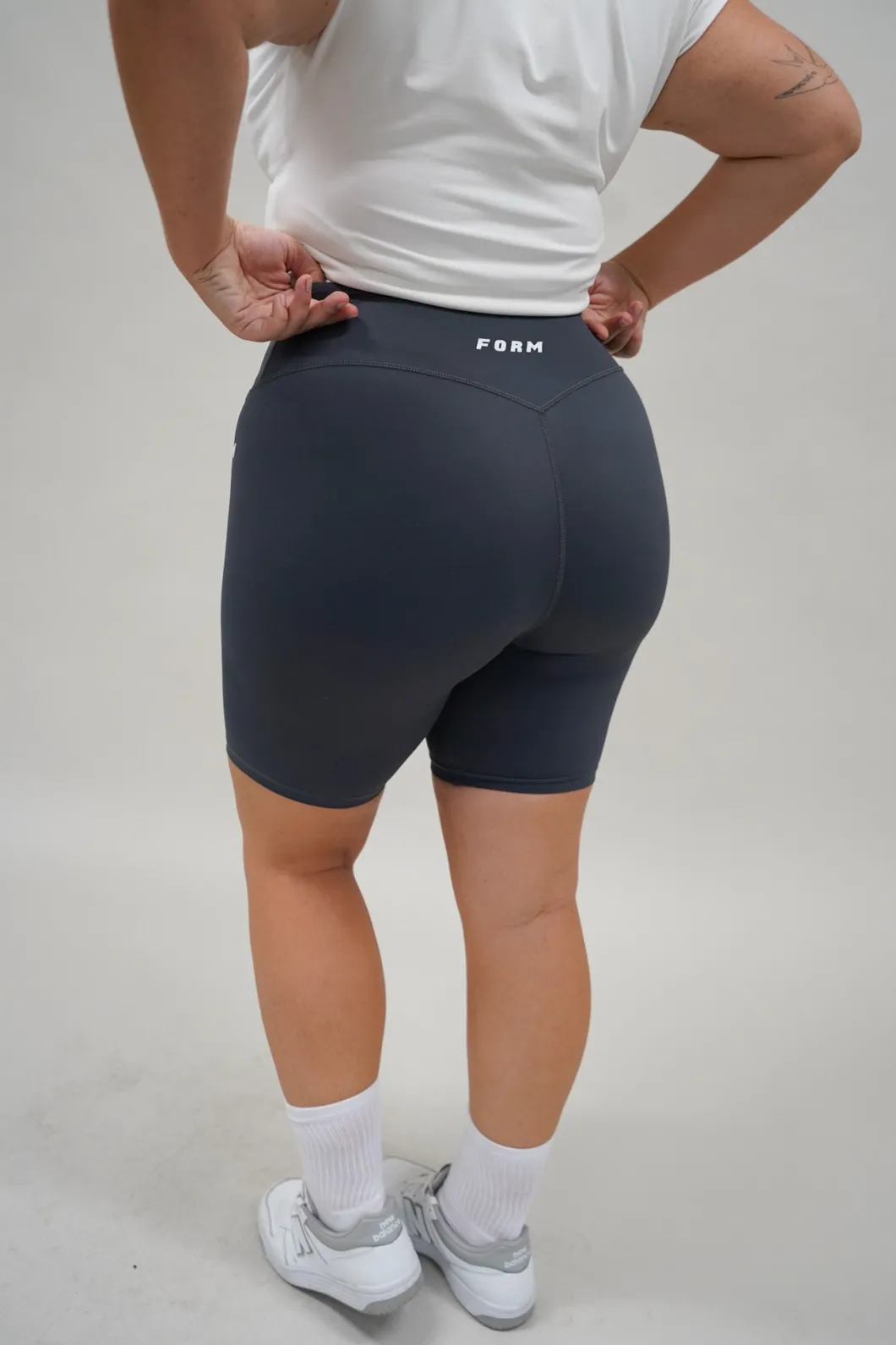 Fayt Activewear | Activewear | FORM BASE SHORT GREY