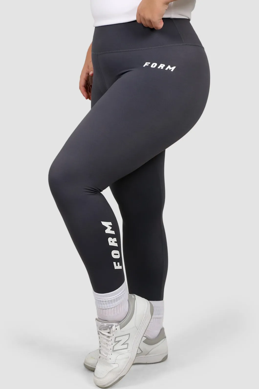 Fayt Activewear | Activewear | FORM BASE TIGHT 7/8 GREY