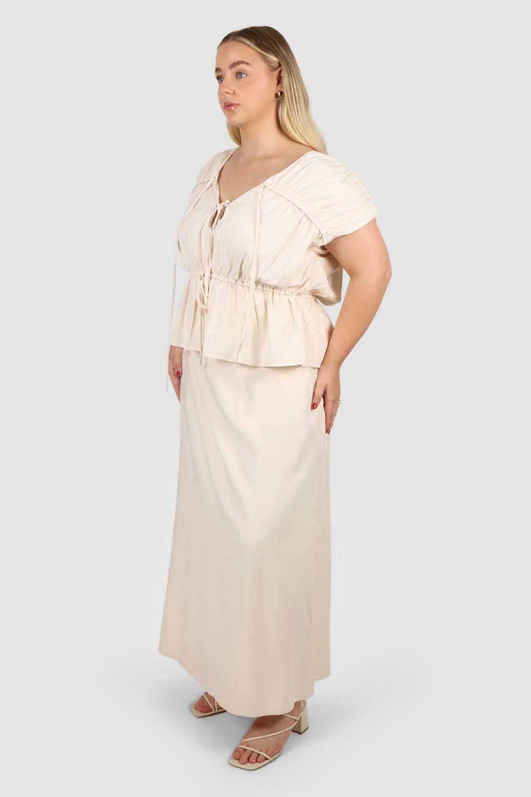 Fayt Skirts | Sets | NIA SKIRT NEUTRAL